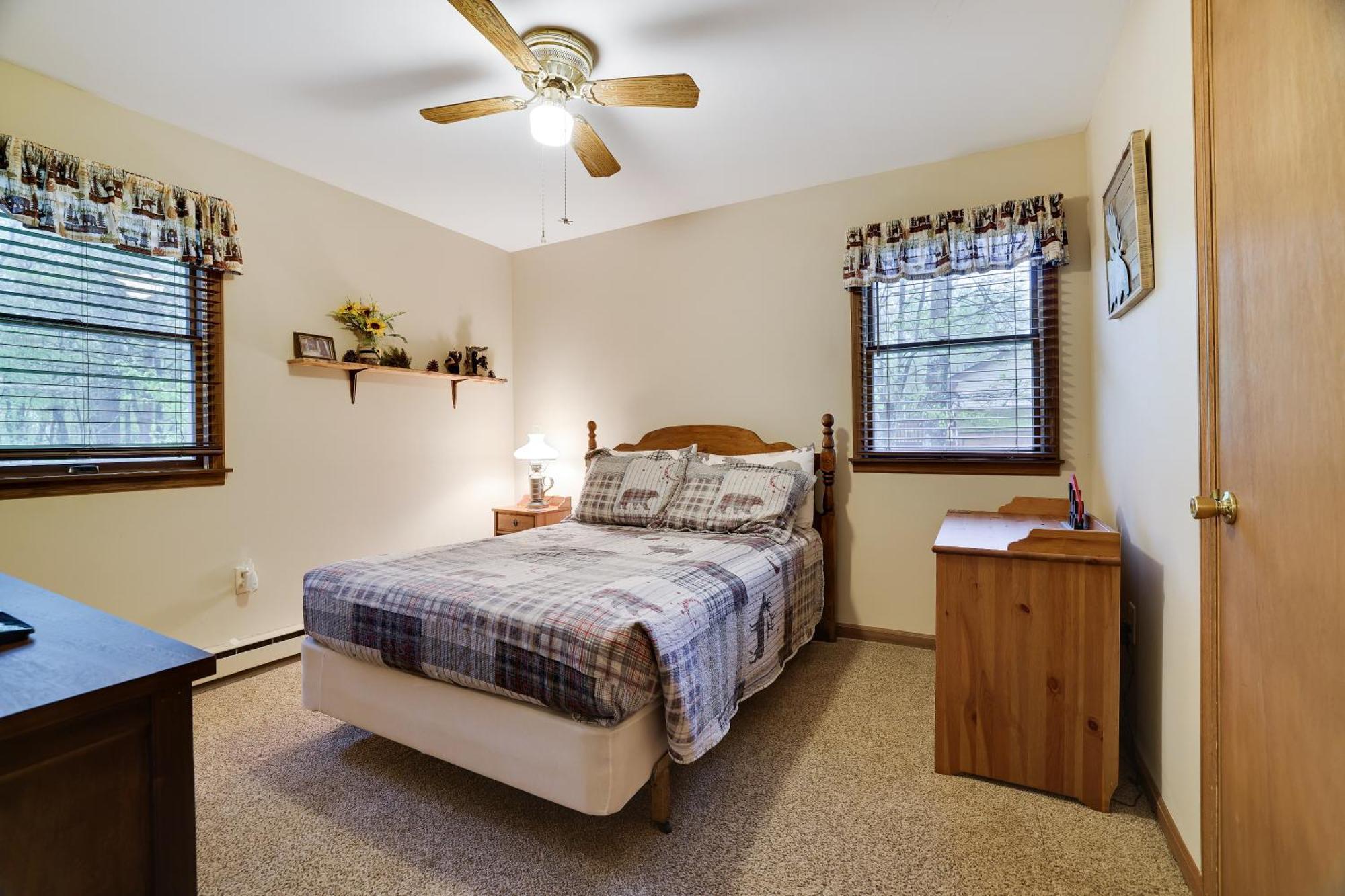 Serenity And Fun All In One In This Cozy Pocono Cabin Jim Thorpe Eksteriør billede